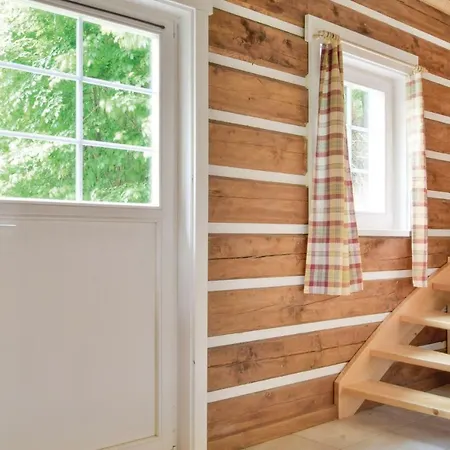 Holiday home Four Bedroom Holiday In Zlata Olesnice Privlaka