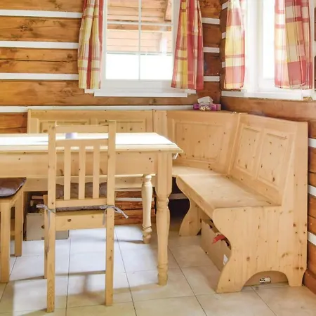 Holiday home Four Bedroom Holiday In Zlata Olesnice